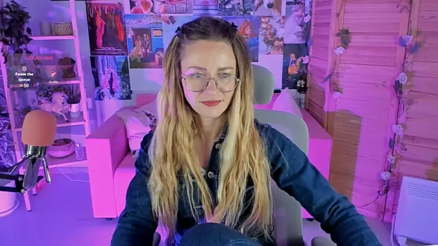 Snapshot of LadyIzabel chatting on 18, 1, 2025 LadyIzabel online show from 18, 1, 2025