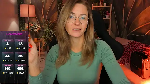 LadyIzabel online show from 11, 11, 2025