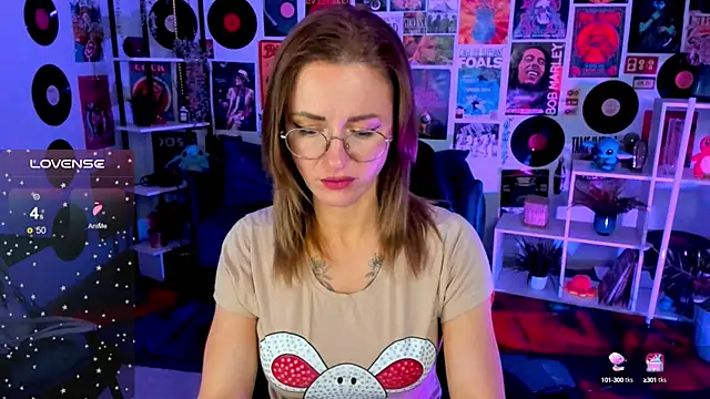 Snapshot of LadyIzabel chatting on 2, 3, 2025 LadyIzabel online show from 2, 3, 2025
