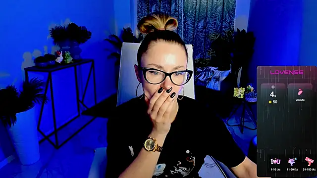 LadyIzabel online show from 21, 10, 2025