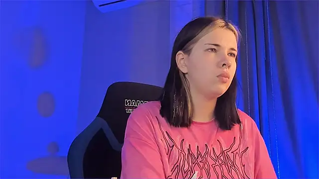 AliceSunday online show from 30, 10, 2025