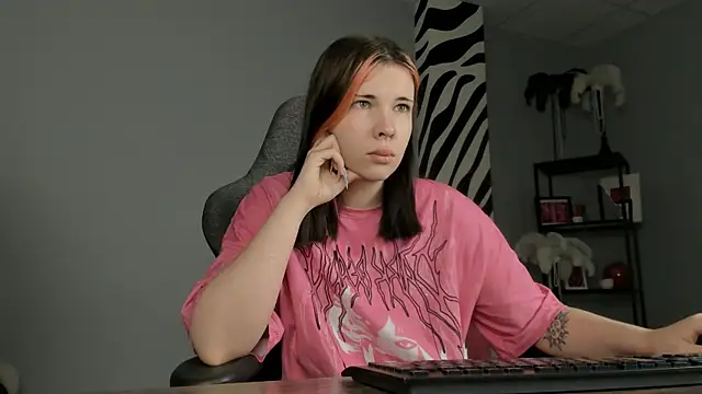 AliceSunday online show from 18, 12, 2025