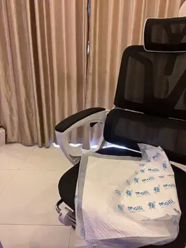 Milk-babier online show from 20, 4, 2026