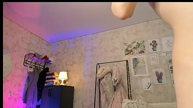 Luafy Toddy online show from 13, 11, 2025