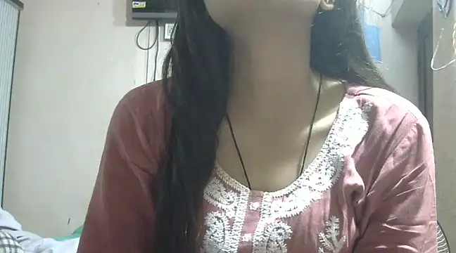 Snapshot of Aayesha chatting on 4, 3, 2025 Aayesha online show from 4, 3, 2025