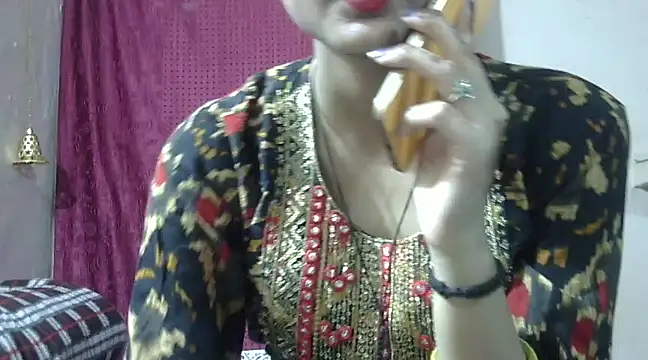 Snapshot of Aayesha chatting on 18, 12, 2024 Aayesha online show from 18, 12, 2024