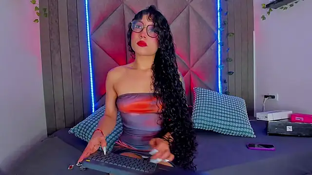 BriaConner  online show from 23, 5, 2026