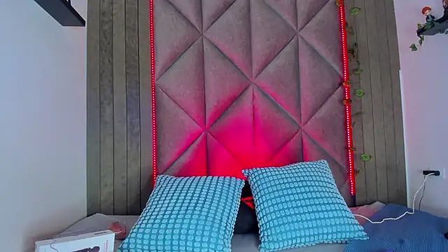 BriaConner  online show from 17, 1, 2026