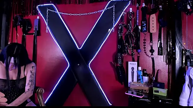 Snapshot of alexa_n_alex chatting on 8, 11, 2025 alexa n alex online show from 8, 11, 2025