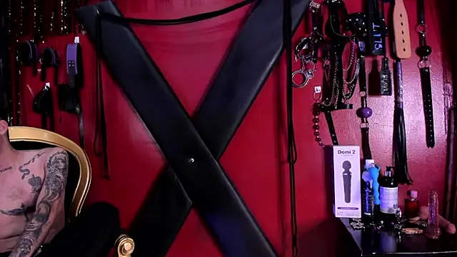 Snapshot of alexa_n_alex chatting on 5, 11, 2025 alexa n alex online show from 5, 11, 2025