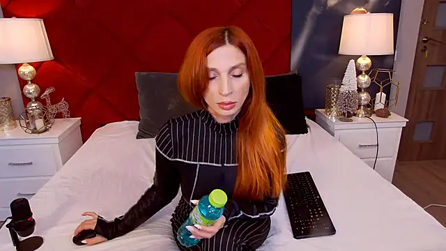 MinnieDrew online show from 26, 11, 2025