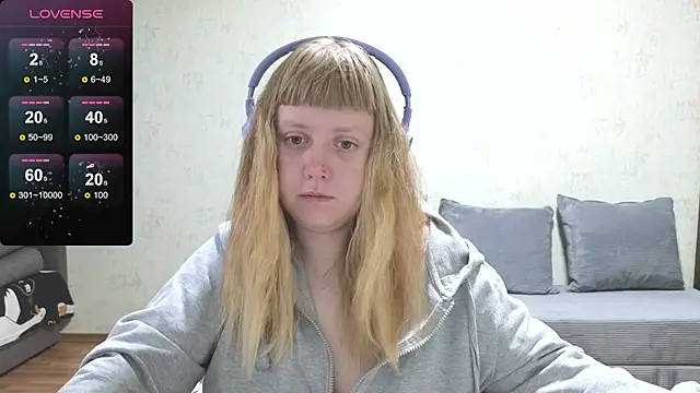 Snapshot of June_shy0 chatting on 18, 5, 2026 June shy0 online show from 18, 5, 2026