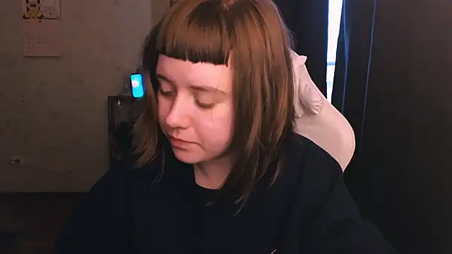 June shy0 online show from 25, 12, 2024