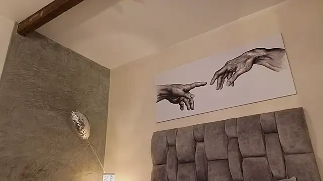 Emma gatess online show from 31, 3, 2026