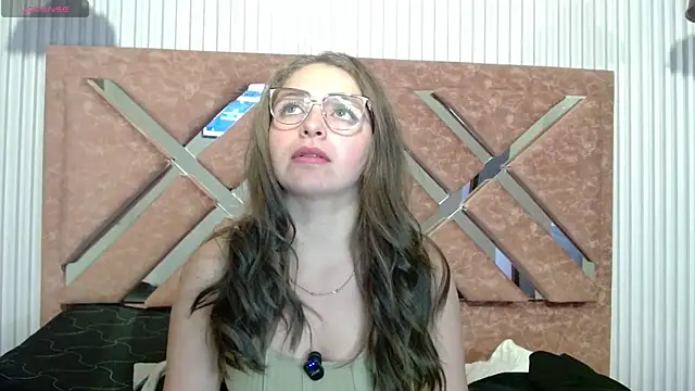 Snapshot of _isaabellaa chatting on 3, 6, 2026 isaabellaa online show from 3, 6, 2026