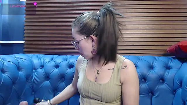 Snapshot of _isaabellaa chatting on 21, 3, 2025 isaabellaa online show from 21, 3, 2025