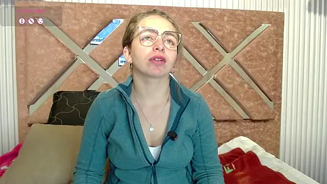 Snapshot of _isaabellaa chatting on 20, 5, 2026 isaabellaa online show from 20, 5, 2026