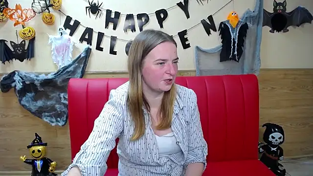 Snapshot of FreyaDak chatting on 3, 11, 2025 FreyaDak online show from 3, 11, 2025