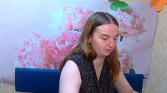 Snapshot of FreyaDak chatting on 2, 10, 2025 FreyaDak online show from 2, 10, 2025