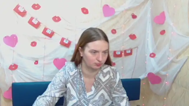 Snapshot of FreyaDak chatting on 2, 3, 2025 FreyaDak online show from 2, 3, 2025