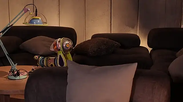 Olivia Collins1 online show from 2, 3, 2026