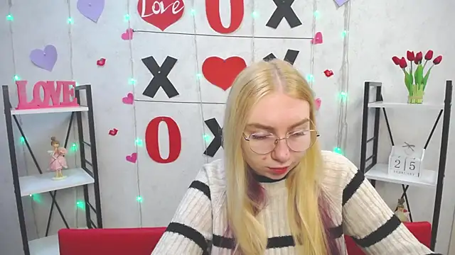 Snapshot of BeatriceFly chatting on 25, 2, 2025 BeatriceFly online show from 25, 2, 2025
