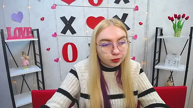 Snapshot of BeatriceFly chatting on 22, 2, 2025 BeatriceFly online show from 22, 2, 2025