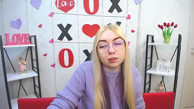 Snapshot of BeatriceFly chatting on 27, 2, 2025 BeatriceFly online show from 27, 2, 2025