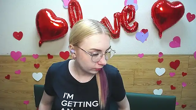 Snapshot of BeatriceFly chatting on 16, 3, 2025 BeatriceFly online show from 16, 3, 2025