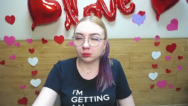 Snapshot of BeatriceFly chatting on 16, 3, 2025 BeatriceFly online show from 16, 3, 2025