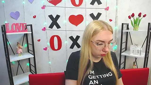 Snapshot of BeatriceFly chatting on 15, 3, 2025 BeatriceFly online show from 15, 3, 2025