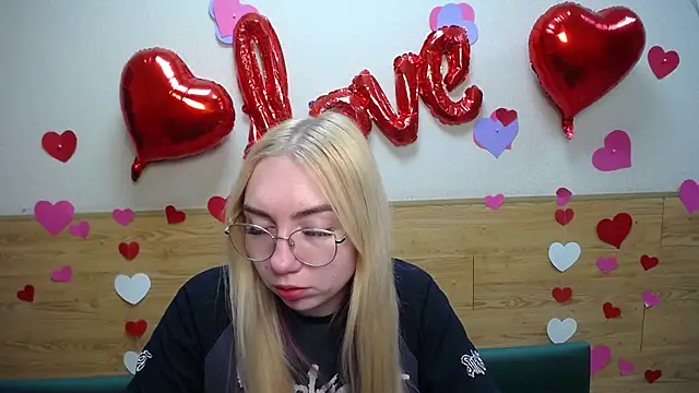 Snapshot of BeatriceFly chatting on 20, 3, 2025 BeatriceFly online show from 20, 3, 2025