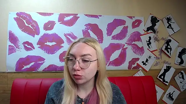 Snapshot of BeatriceFly chatting on 18, 9, 2025 BeatriceFly online show from 18, 9, 2025