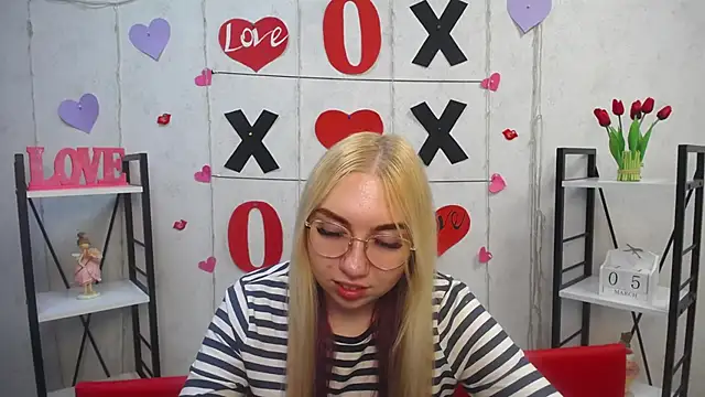 Snapshot of BeatriceFly chatting on 5, 3, 2025 BeatriceFly online show from 5, 3, 2025