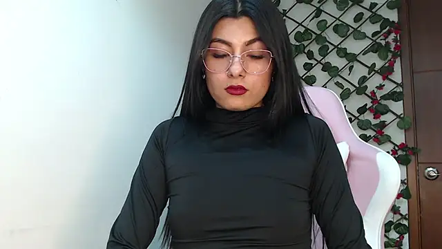 MissSalome online show from 18, 12, 2024