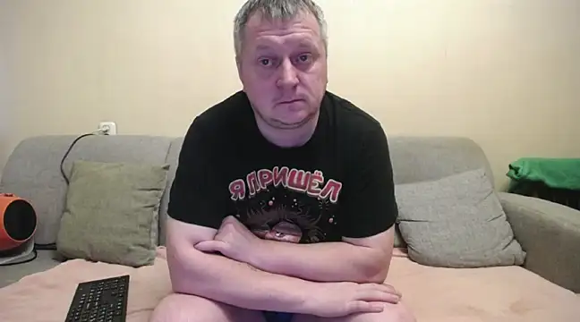 Snapshot of Daddy_Basllio_and_wife chatting on 6, 3, 2025 Daddy Basllio and wife online show from 6, 3, 2025
