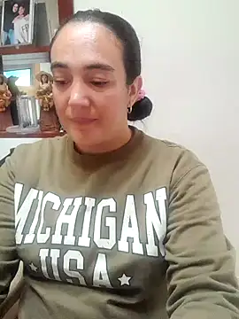 skayhot  online show from 25, 10, 2025