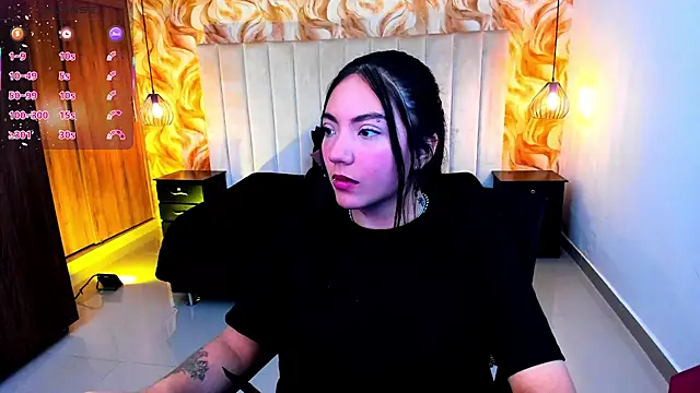 Snapshot of miichael_black chatting on 23, 4, 2026 miichael black online show from 23, 4, 2026
