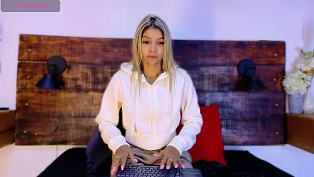 Celeste sanz online show from 14, 4, 2026