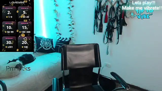 Snapshot of miaablack chatting on 24, 2, 2025 miaablack online show from 24, 2, 2025