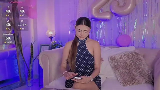 DahianaWalcott online show from 23, 10, 2025