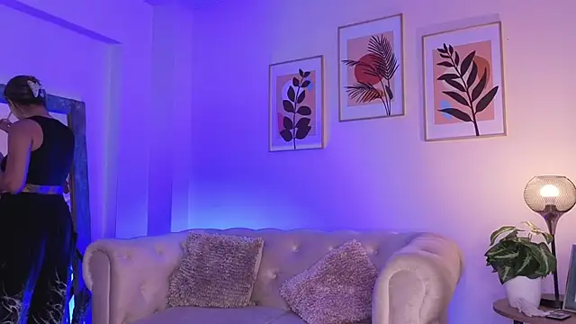 DahianaWalcott online show from 16, 2, 2026