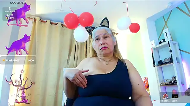 girl amada online show from 26, 9, 2025