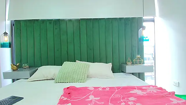 girl amada online show from 23, 5, 2026