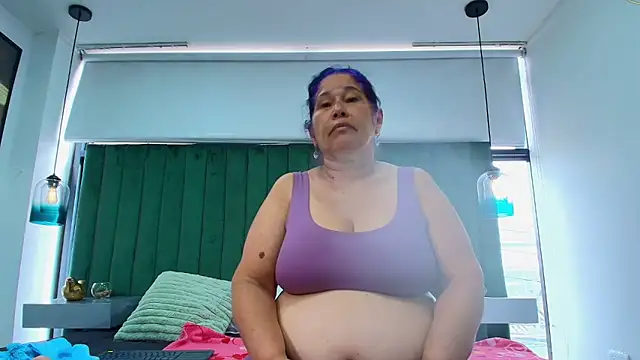 girl amada online show from 30, 5, 2026