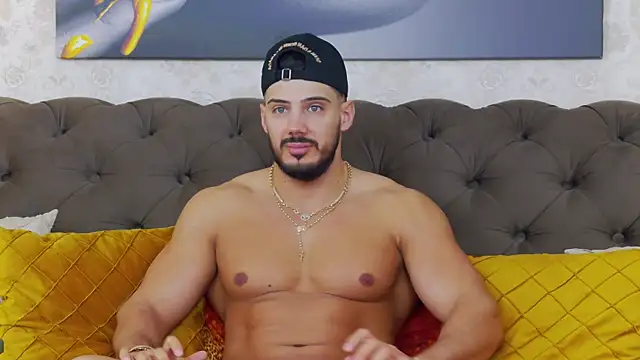 Snapshot of DustinKeent chatting on 3, 2, 2025 DustinKeent online show from 3, 2, 2025