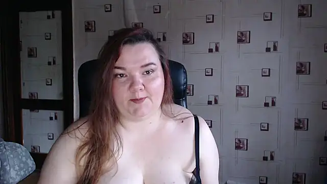 Snapshot of TasyaBigTTs chatting on 30, 11, 2025 TasyaBigTTs online show from 30, 11, 2025