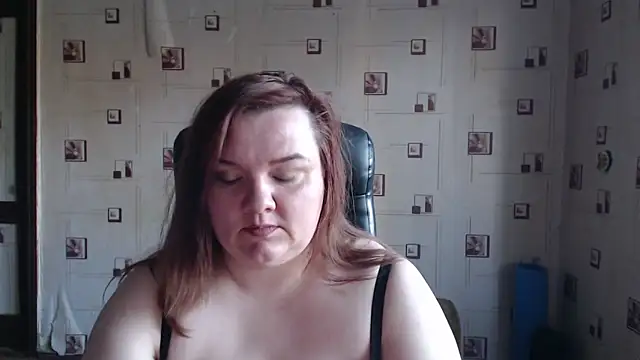 Snapshot of TasyaBigTTs chatting on 5, 4, 2026 TasyaBigTTs online show from 5, 4, 2026