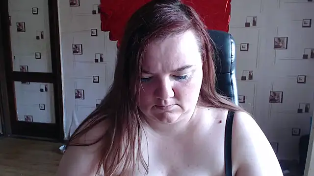 Snapshot of TasyaBigTTs chatting on 10, 9, 2025 TasyaBigTTs online show from 10, 9, 2025