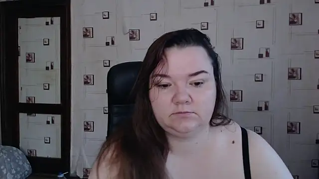 Snapshot of TasyaBigTTs chatting on 2, 12, 2025 TasyaBigTTs online show from 2, 12, 2025